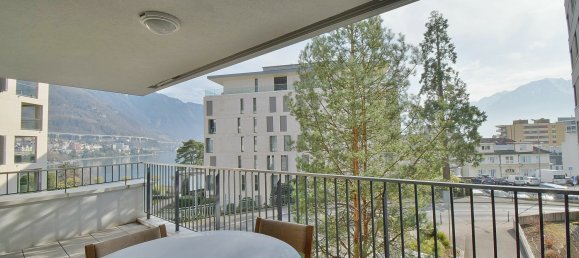 3 bedrooms Condo in Montreux, Switzerland No. 249 2