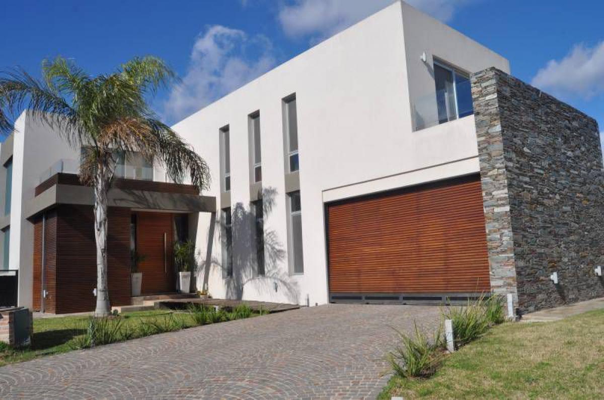 4 bedrooms House in Tigre, Argentina No. 103130