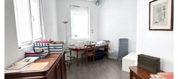 2 bedrooms House in Le Havre, France No. 357377 2