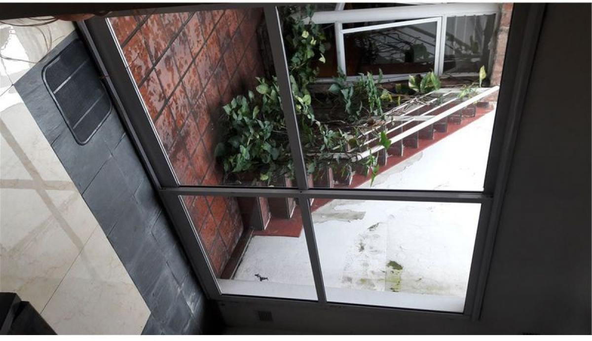 2 bedrooms House in Buenos Aires, Argentina No. 77485