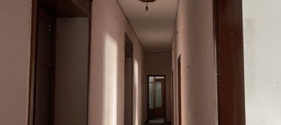 6 bedrooms House in Striano, Italy No. 99139 13