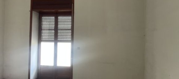 6 bedrooms House in Striano, Italy No. 99139 29