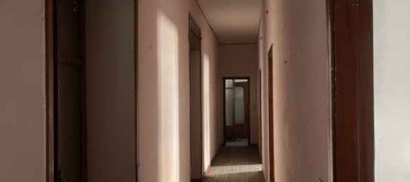 6 bedrooms House in Striano, Italy No. 99139 14