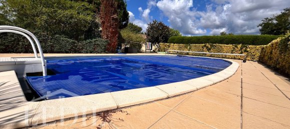 4 bedrooms House in Saint-Pierre-d'Eyraud, France No. 306710 3