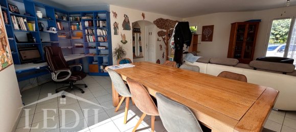 4 bedrooms House in Saint-Pierre-d'Eyraud, France No. 306710 5