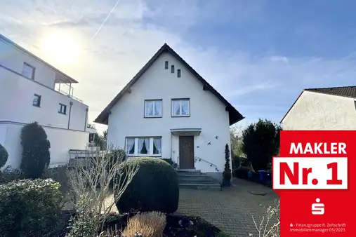 Casa de 3 dormitorios en Leverkusen, Germany No. 84632