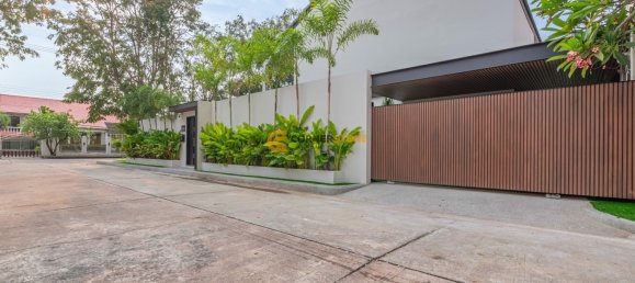 Дом 311м² в Паттайя, Таиланд № 27421 6