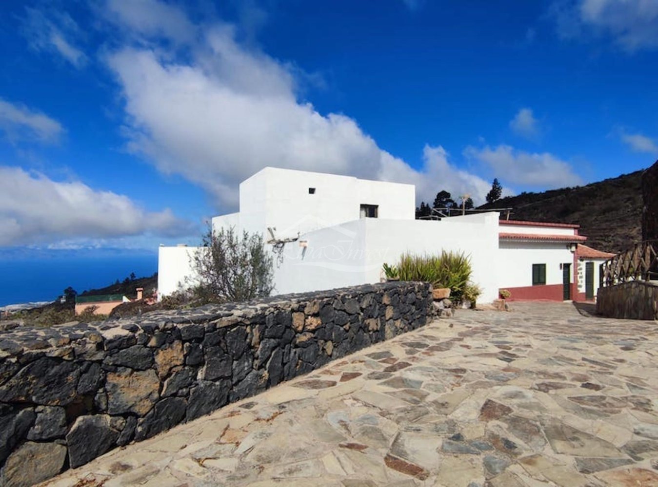 5 bedrooms House in Guia de Isora, Spain No. 130524