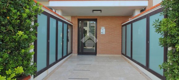 Квартира с 2 спальнями в Джулианова, Италия № 358671 16