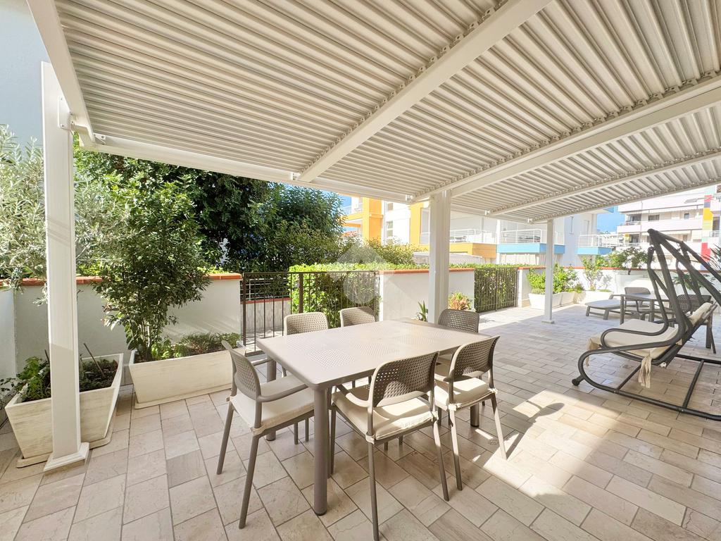 Квартира с 2 спальнями в Джулианова, Италия № 358671