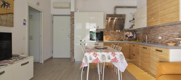 Квартира с 2 спальнями в Джулианова, Италия № 358671 5