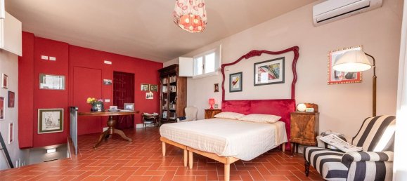 5 غرف نوم شقة في Pistoia, Italy رقم 314232 11