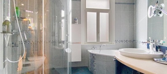 4 bedrooms Villa in Armentieres, France No. 346397 8