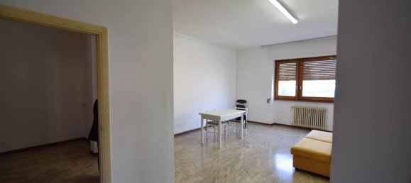 3 rooms Apartment in Piacenza, Italy No. 217002 6