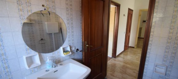 3 rooms Apartment in Piacenza, Italy No. 217002 17