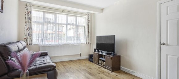 3 bedrooms Commercial property in Whitton, United Kingdom No. 8495 2