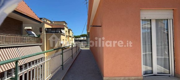 2 bedrooms Penthouse in Rome, Italy No. 272755 9