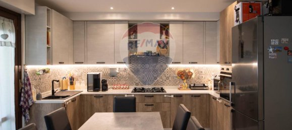 6 rooms Apartment in Monte San Vito, Italy No. 8630 12