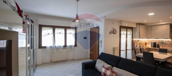 6 rooms Apartment in Monte San Vito, Italy No. 8630 10
