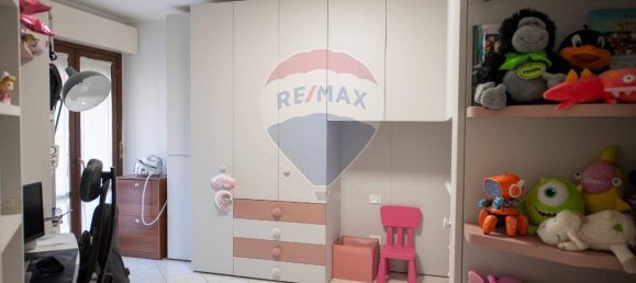 6 rooms Apartment in Monte San Vito, Italy No. 8630 25