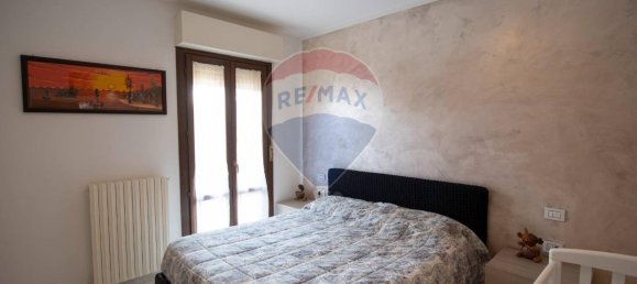 6 rooms Apartment in Monte San Vito, Italy No. 8630 20