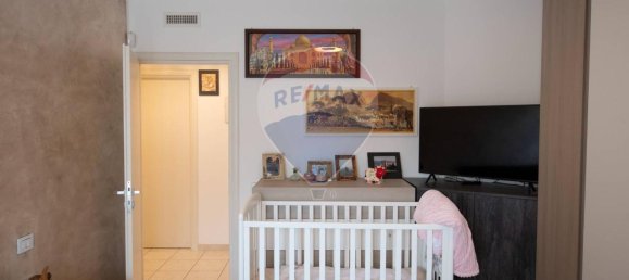 6 rooms Apartment in Monte San Vito, Italy No. 8630 23