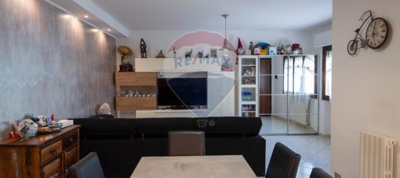 6 rooms Apartment in Monte San Vito, Italy No. 8630 13