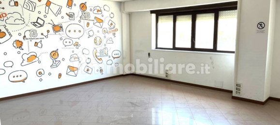 Gewerbliche Immobilie in Rome, Italy 2300m², Nr. 334000 3