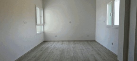 3 bedrooms Apartment in Limassol, Cyprus No. 1982 5