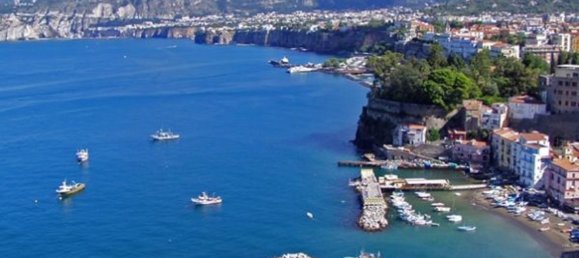 6 rooms House in Sorrento, Italy No. 10528 2