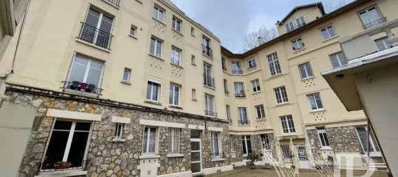 1 bedroom Apartment in Le Vesinet, France No. 180795 2