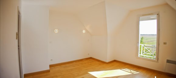 4 Schlafzimmer Haus in Roissy-en-Brie, France, Nr. 121475 6