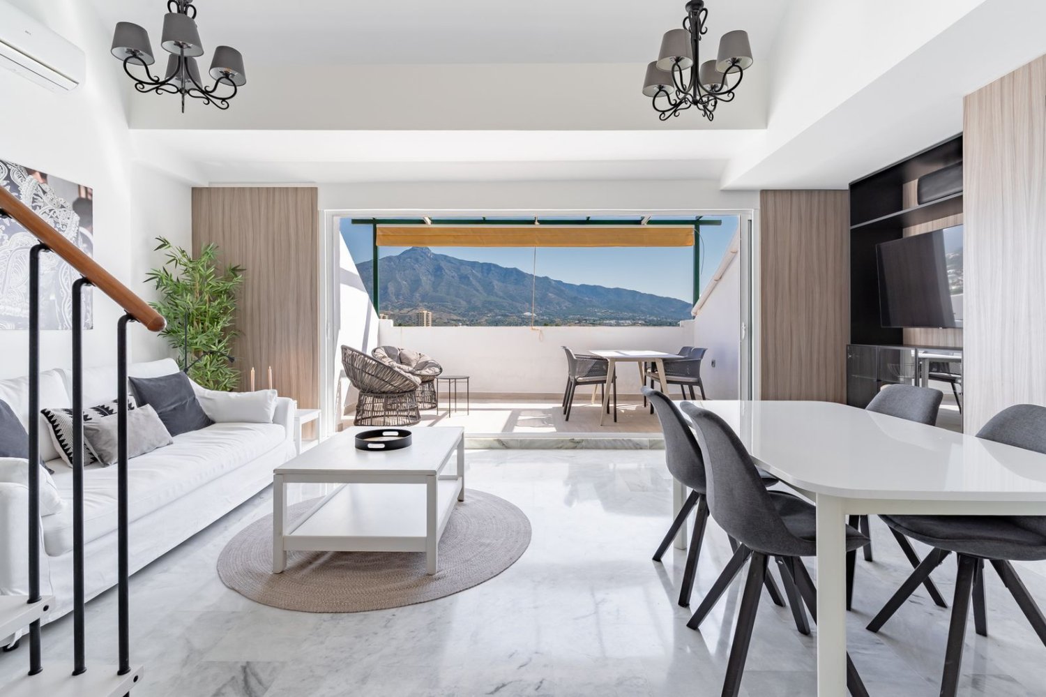 2 bedrooms Penthouse in Marbella, Spain No. 147541