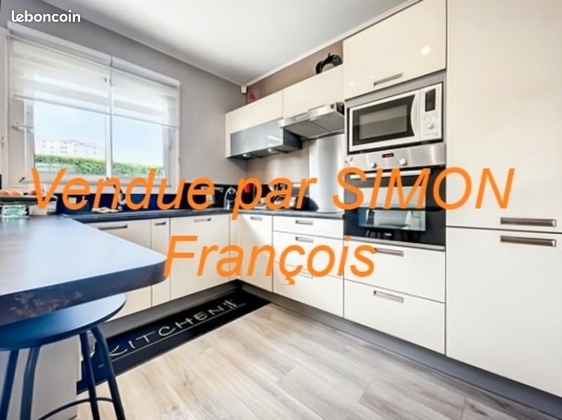 5 bedrooms House in Lens, France No. 153331