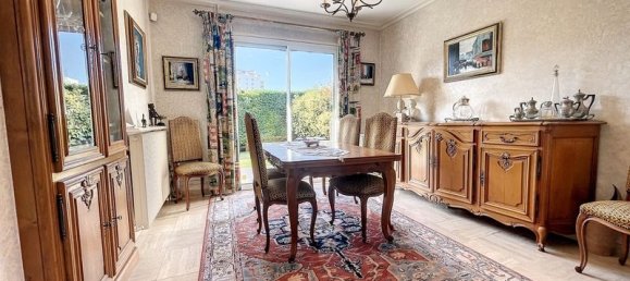 5 bedrooms House in Lens, France No. 153331 12