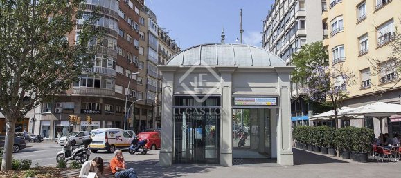 4 bedrooms Apartment in Barcelona, Spain No. 22469 26