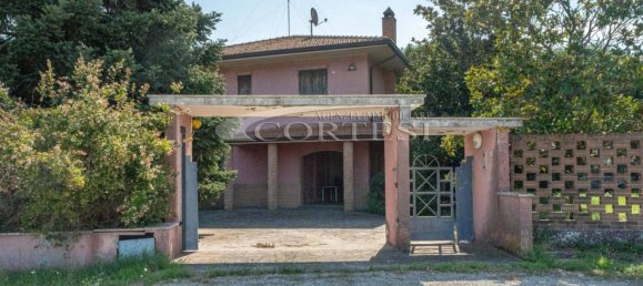 4 bedrooms Apartment in Mondolfo, Italy No. 321852 7