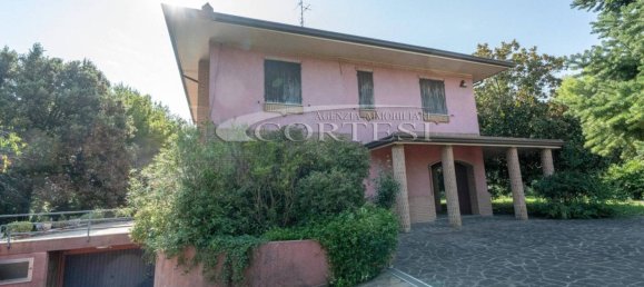 4 bedrooms Apartment in Mondolfo, Italy No. 321852 2