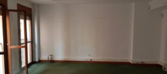 2 bedrooms Apartment in Zaragoza, Spain No. 175711 3