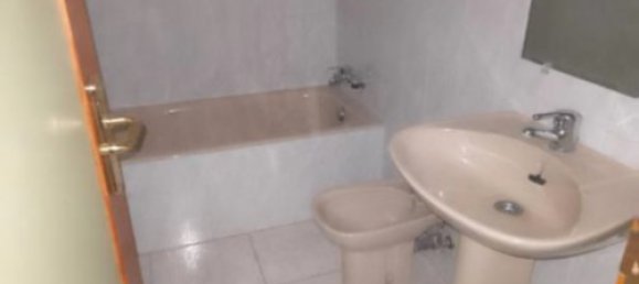 2 bedrooms Apartment in Zaragoza, Spain No. 175711 9