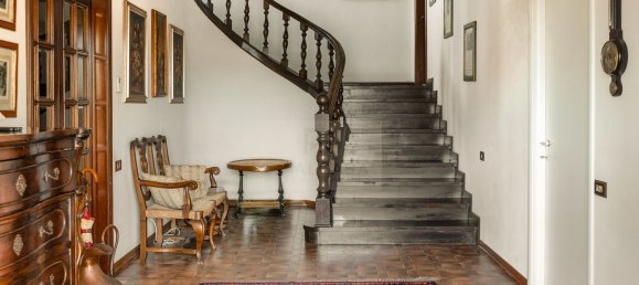 13 rooms Villa in Carrara, Italy No. 51372 18