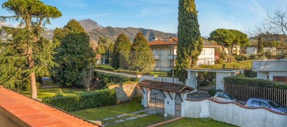 13 rooms Villa in Carrara, Italy No. 51372 53