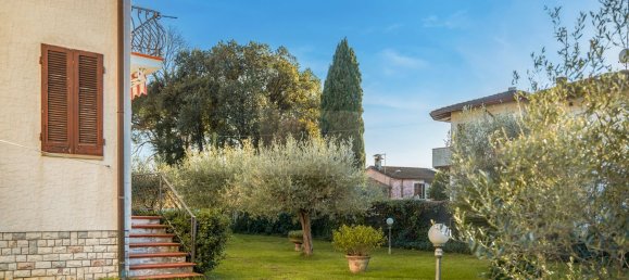 13 rooms Villa in Carrara, Italy No. 51372 41