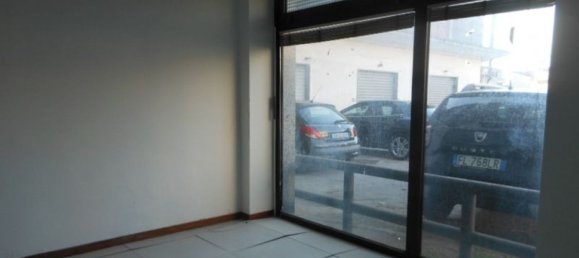 130m² Commercial property in Vairano Patenora, Italy No. 175316 2