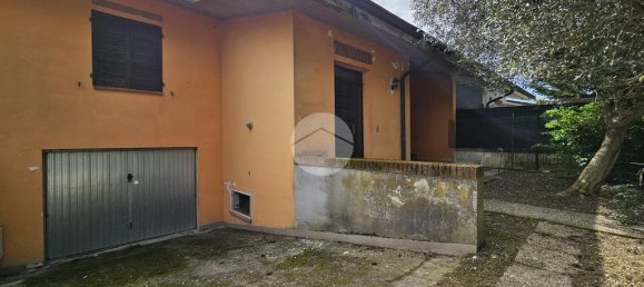 3 غرف نوم فيلا في Curtatone, Italy رقم 157273 27