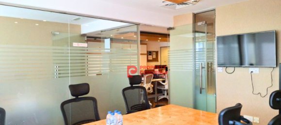 102m² Office in Jumeirah Lake Towers, UAE No. 22475 6