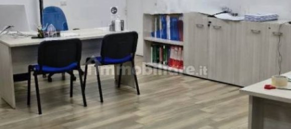 Imóvel comercial de 2 divisões em Sesto San Giovanni, Italy N.º 302227 3