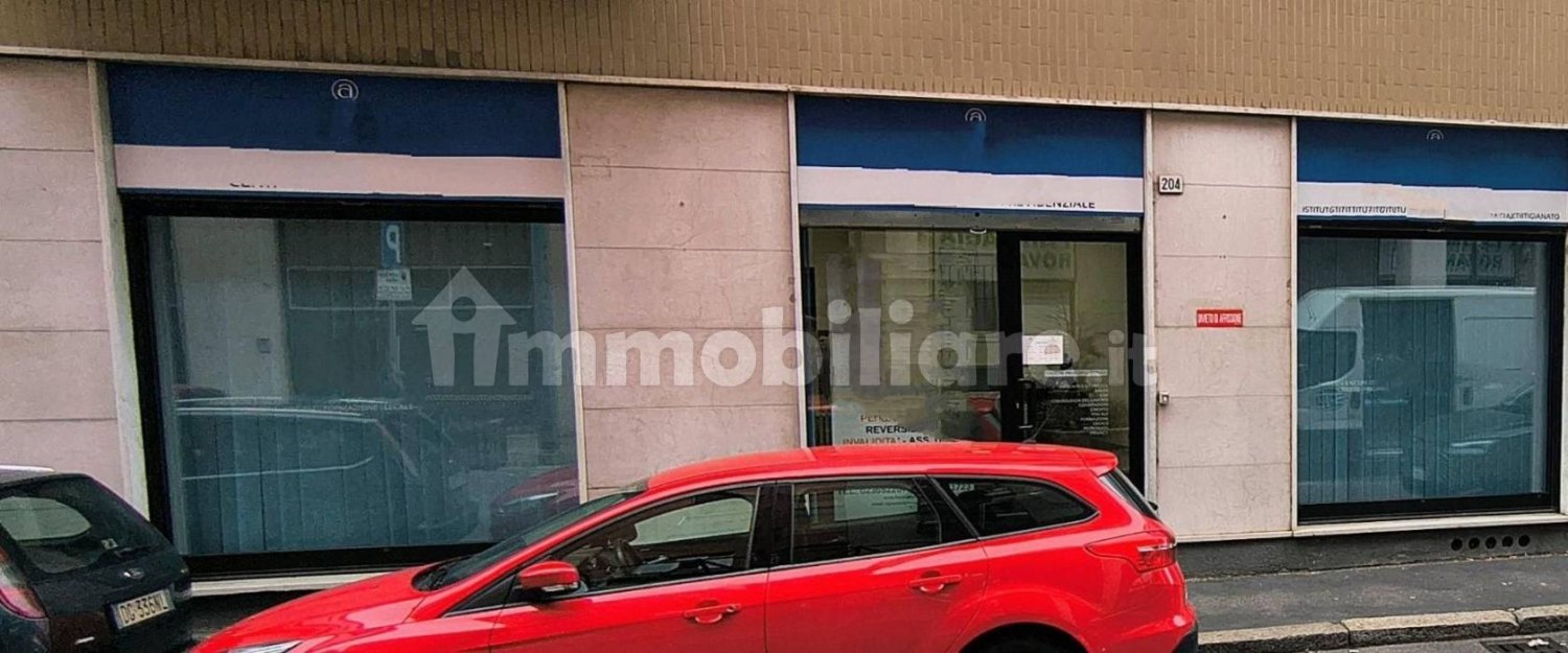 Imóvel comercial de 2 divisões em Sesto San Giovanni, Italy N.º 302227