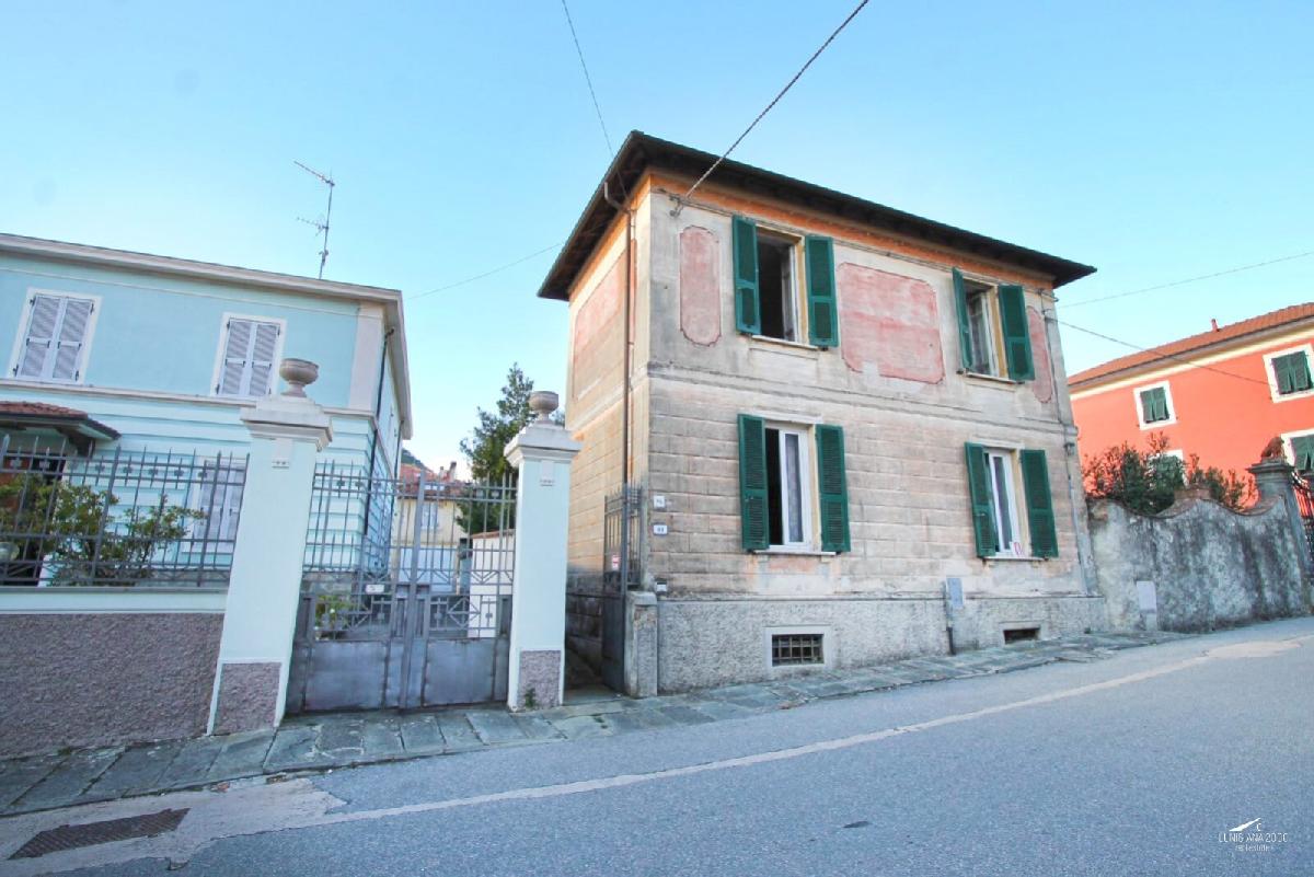 3 Schlafzimmer Haus in Fivizzano, Italy, Nr. 92518