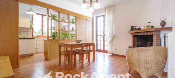 Квартира с 3 спальнями в Аквапенденте, Италия № 262760 14